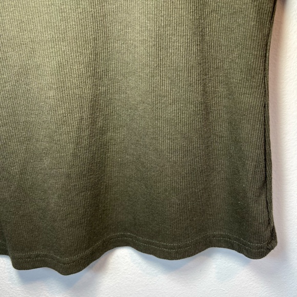 Ruffle Long Sleeve Ribbed Blouse Shirt Olive Green Ruffle Neck & Shoulder Medium - Picture 6 of 12